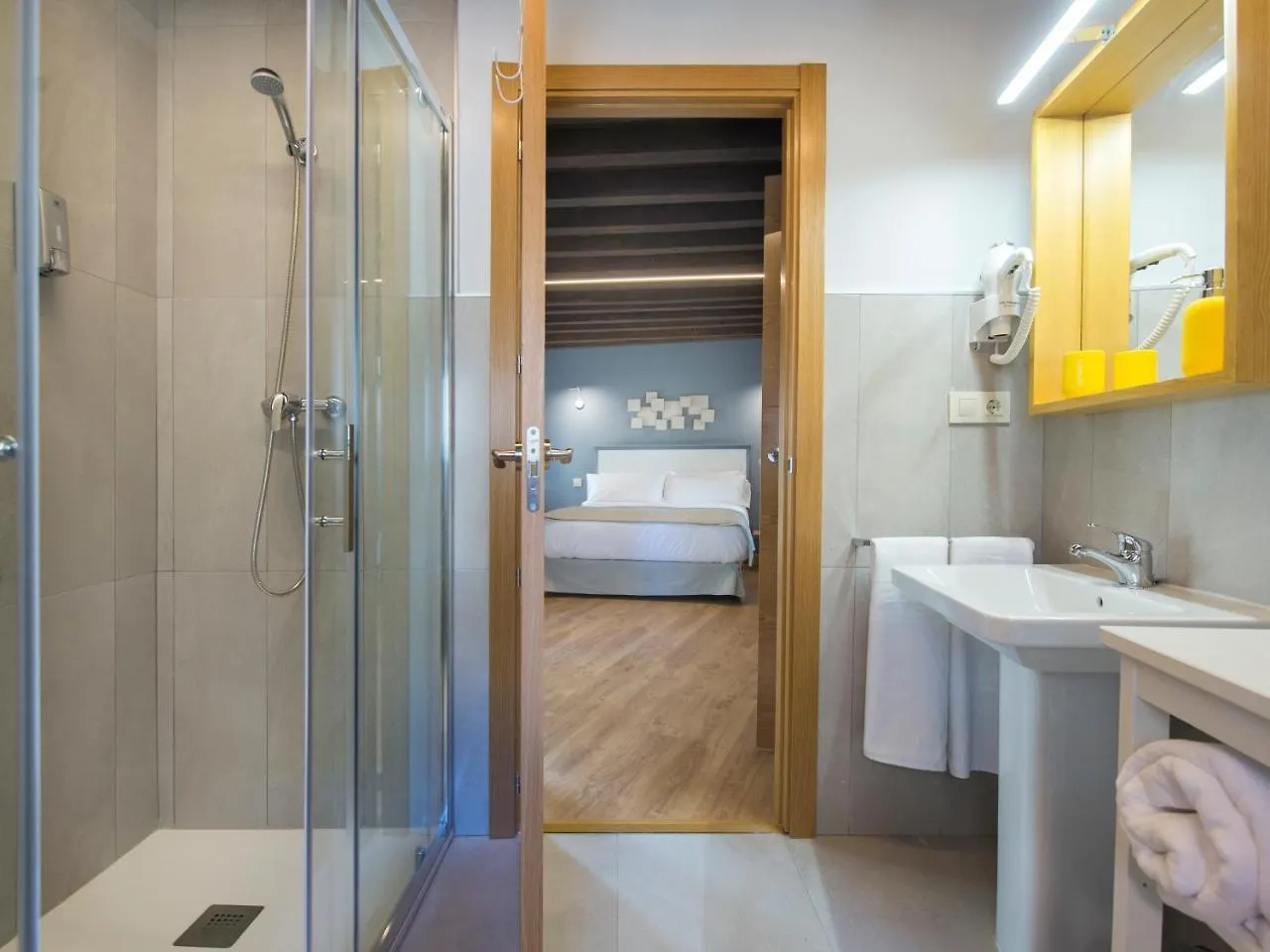 Aldaba Apartamentos Toledo Apartment